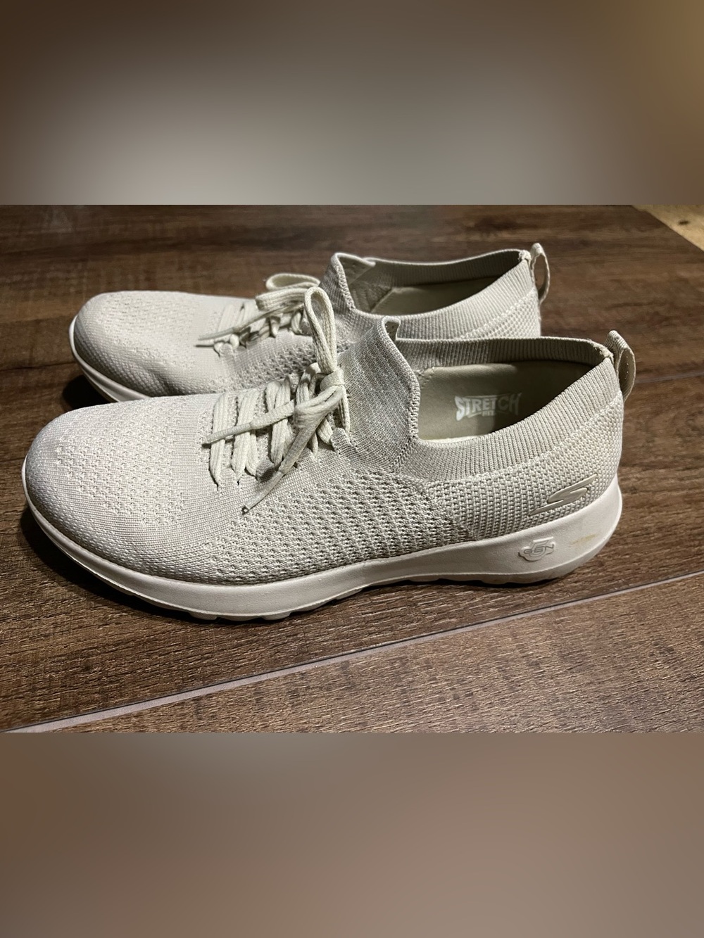 Skechers Women's GOwalk Stretch Fit Athletic Shoes -size 8